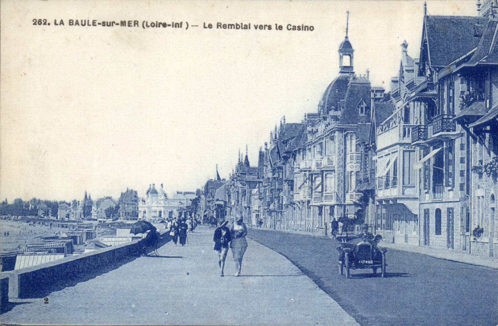 La Baule sur mer CPA Le remblai vers le casino