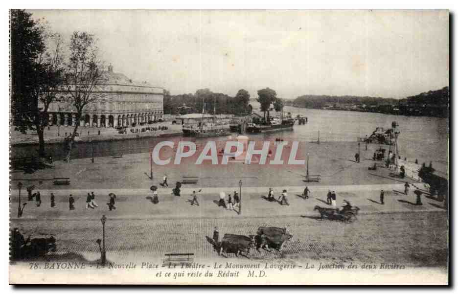 Bayonne - La Nouvelle Place - Le Théâtre - Le Monument Lavigérie - La jonction des deux Rivières