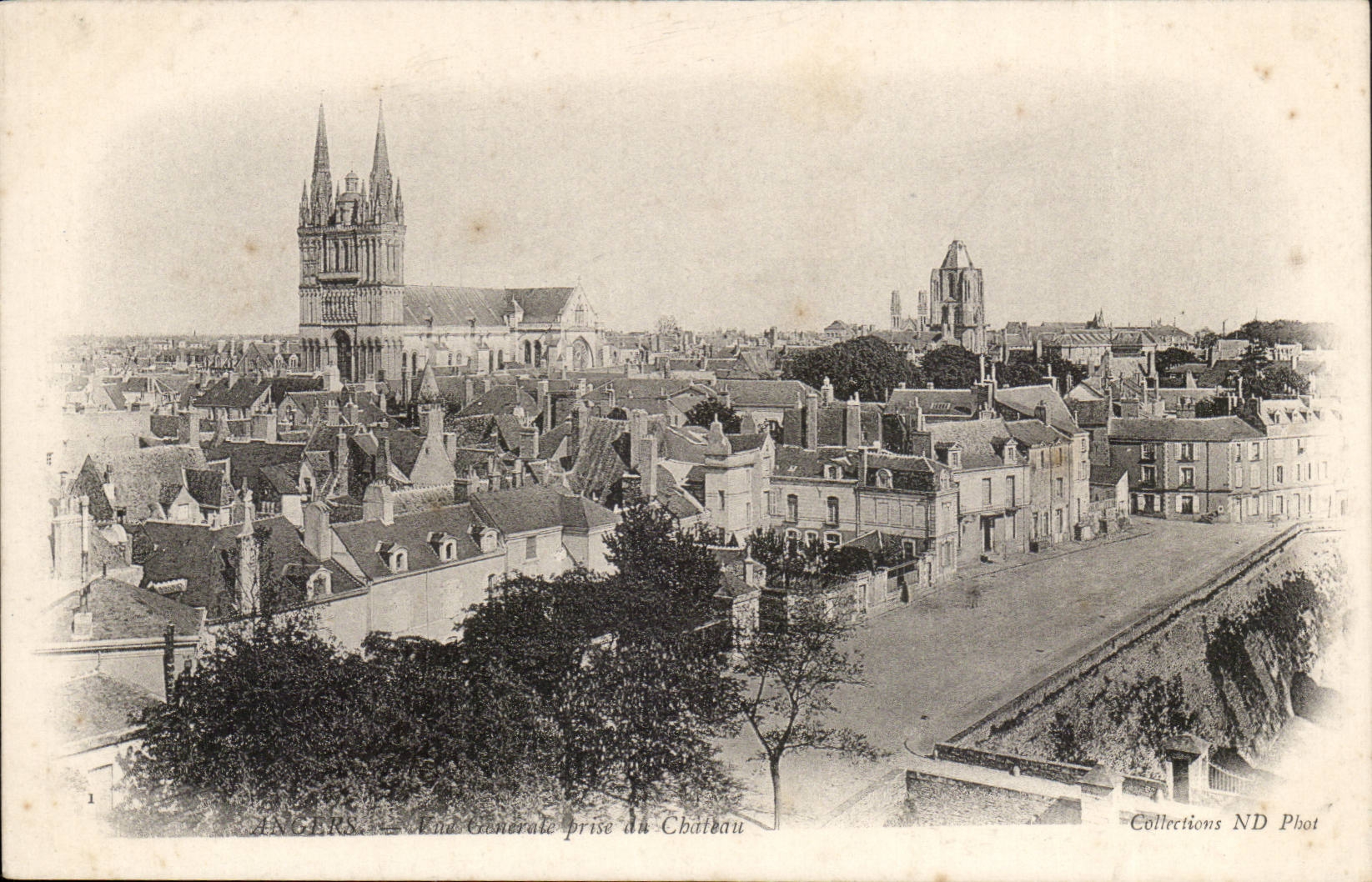 Angers CPA Vue generale prise du chateau