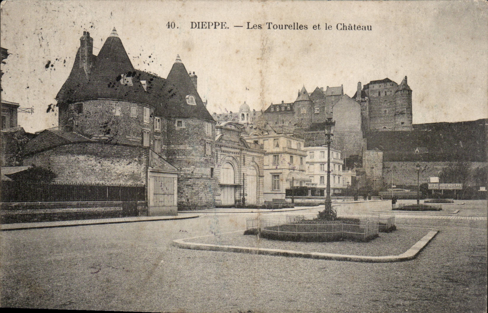 Dieppe CPA Les tourelles et le chateau