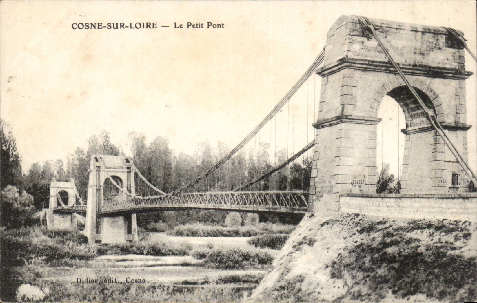 Cosne sur Loire CPA Le petit pont