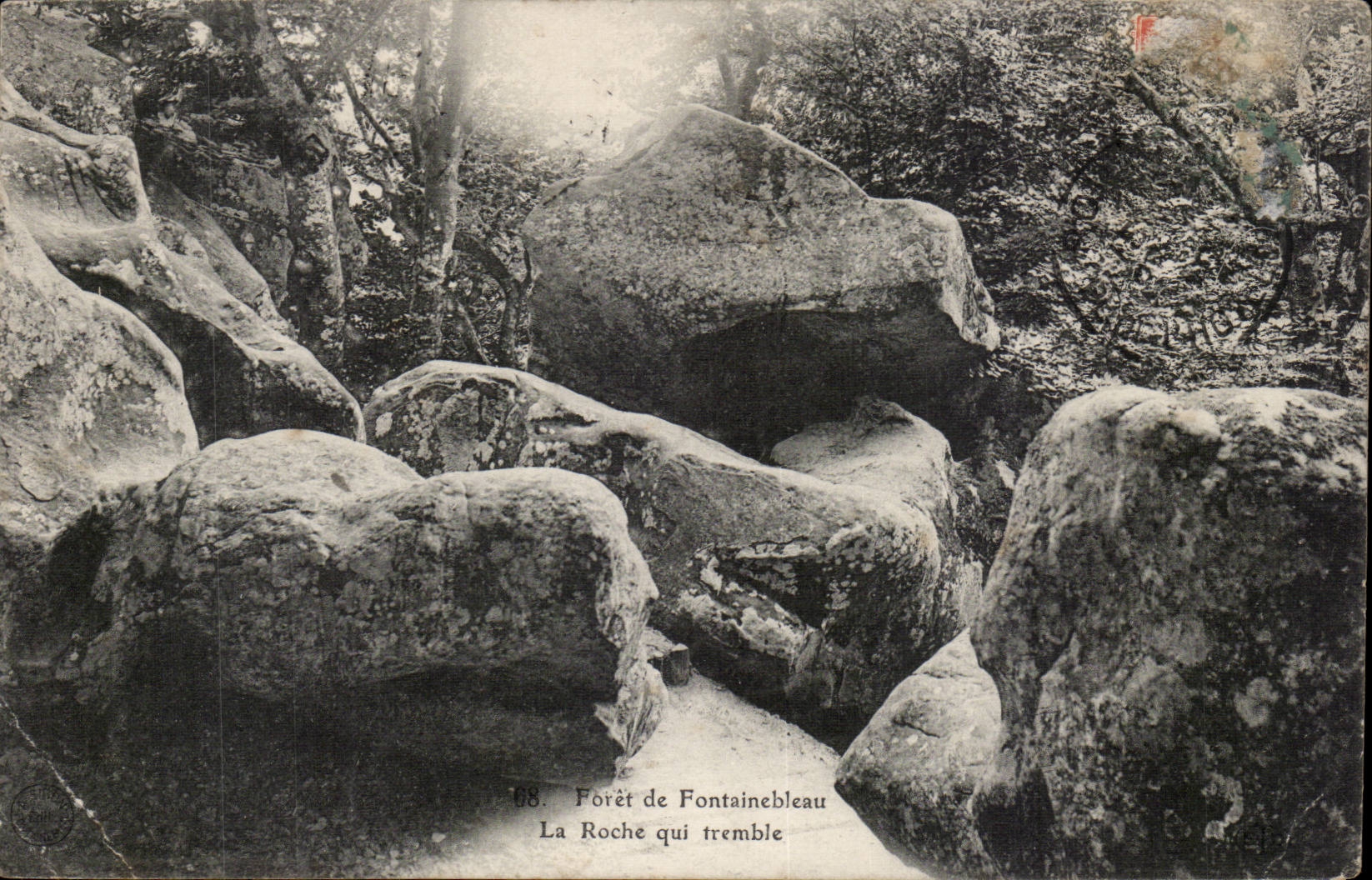 Bosque de Fontainebleau — La Roche qui tremble — Editor no identificado, n° 68