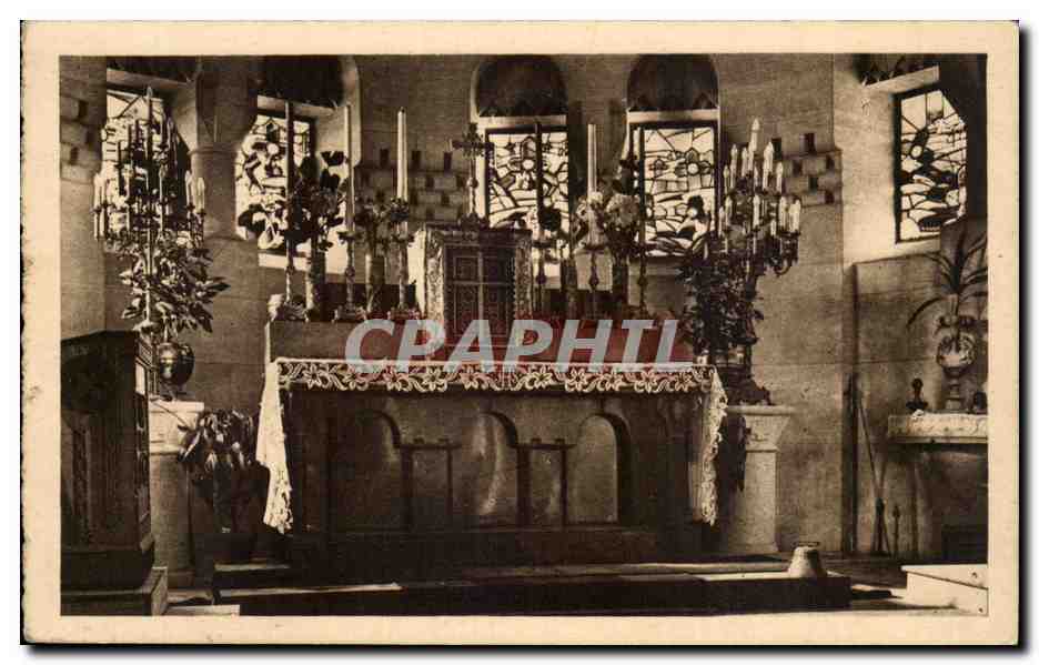 Chapelle Catholique — Ossuaire et Phare de Douaumont — Altar principal — Imprimerie de l'Ossuaire