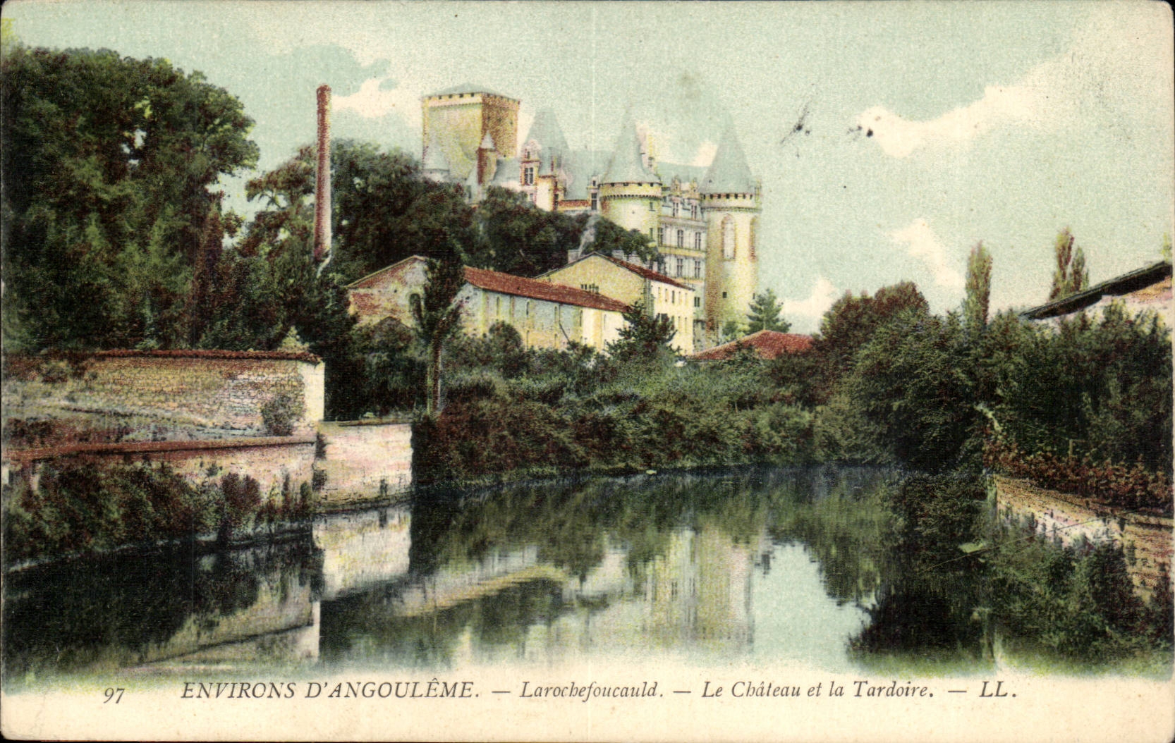 Environs d'Angoulême — Larochefoucauld — Le Château et la Tardoire — LL.