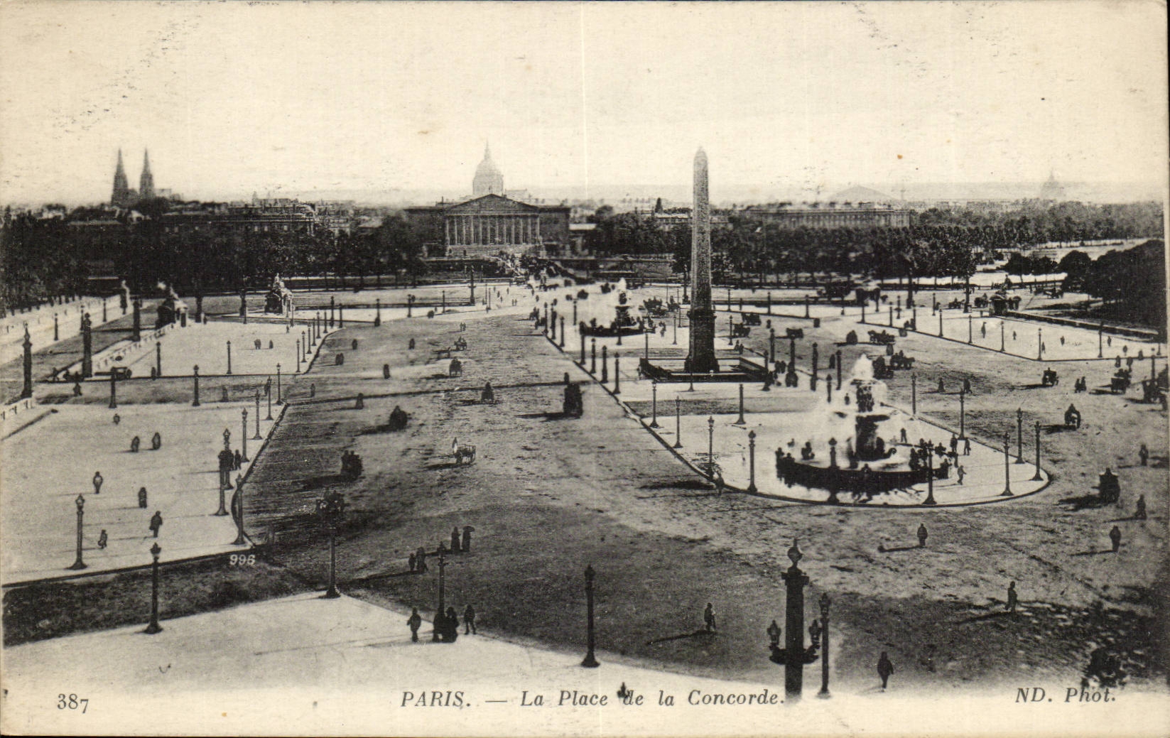 Paris CPA La place de la Concorde