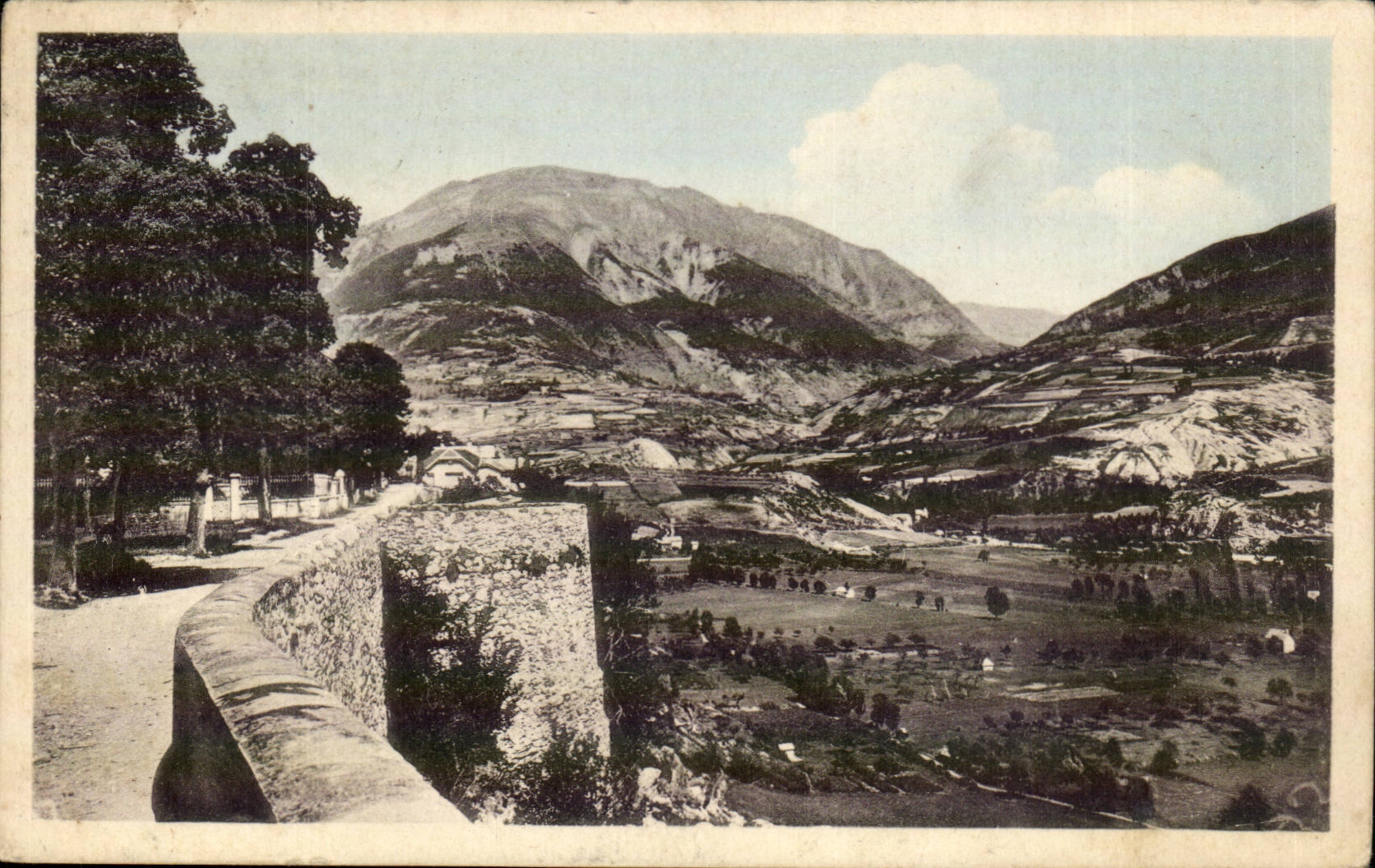 Remparts, vue prise de l'Archevêché — Éditeur : Des Arts Photomécanique, Arîte Pasbourg — N° 23