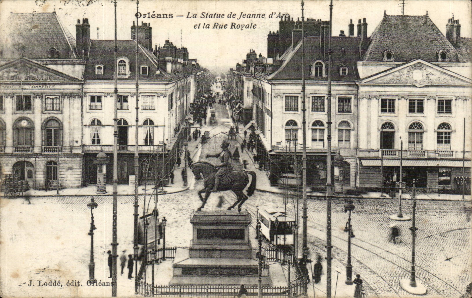 Orleans CPA Statue de Jeanne d'arc et rue royale