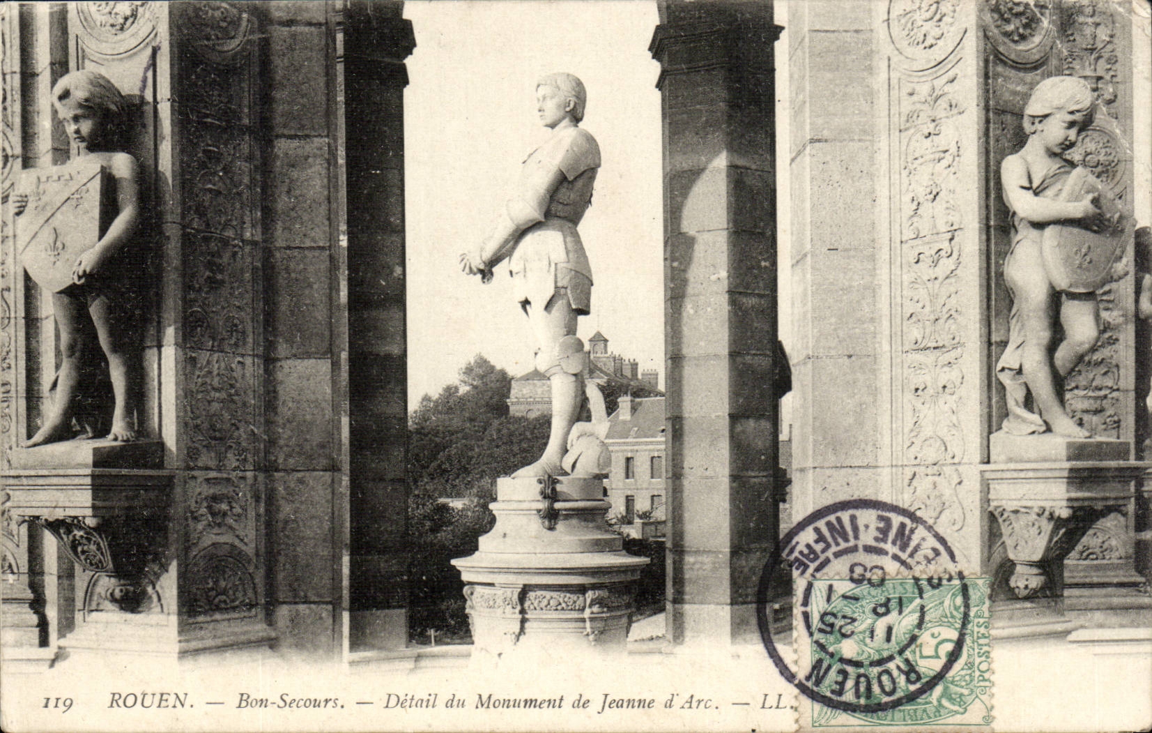 Rouen CPA Bonsecours Detail du monument de Jeanne d'arc