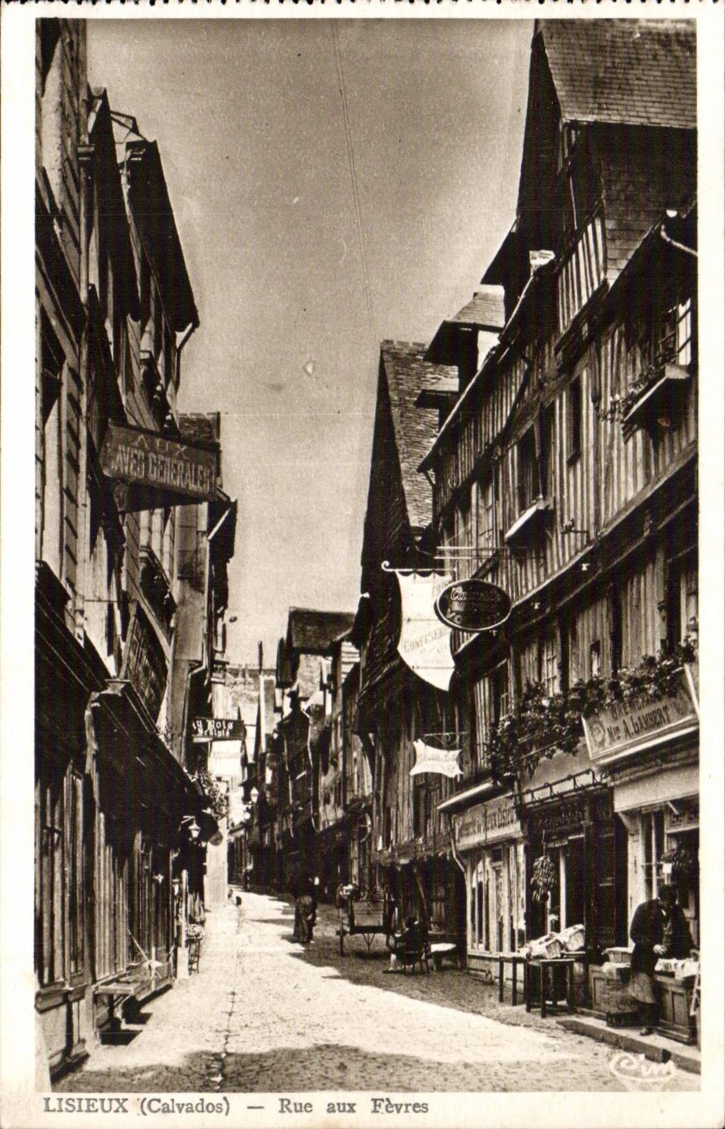 Lisieux (Calvados) — Rue aux Fèvres — Éditeur Hélingnac & Combier, Mâcon