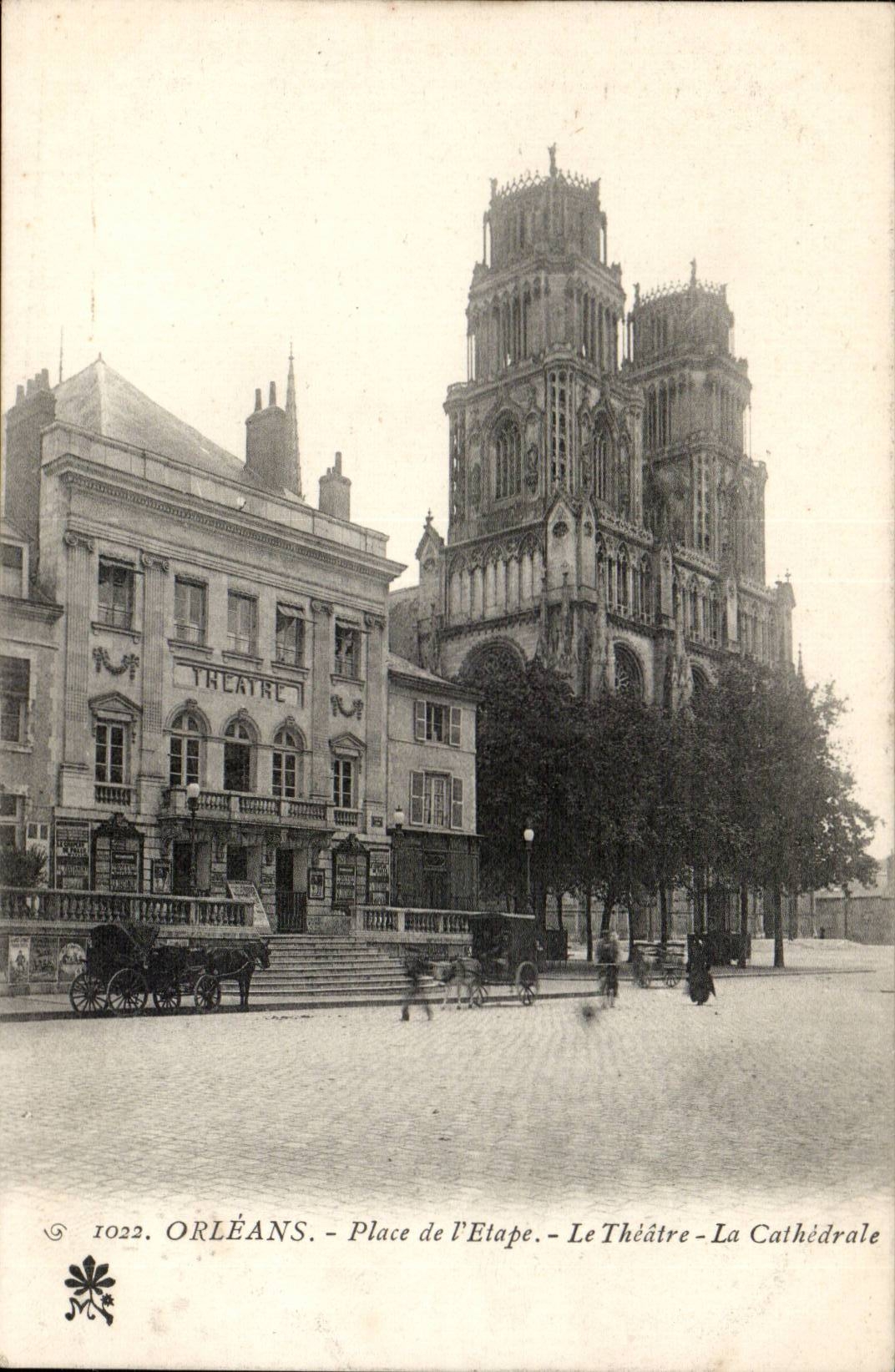 Orleans CPA Place de l'Europe Le theatre La cathedrale
