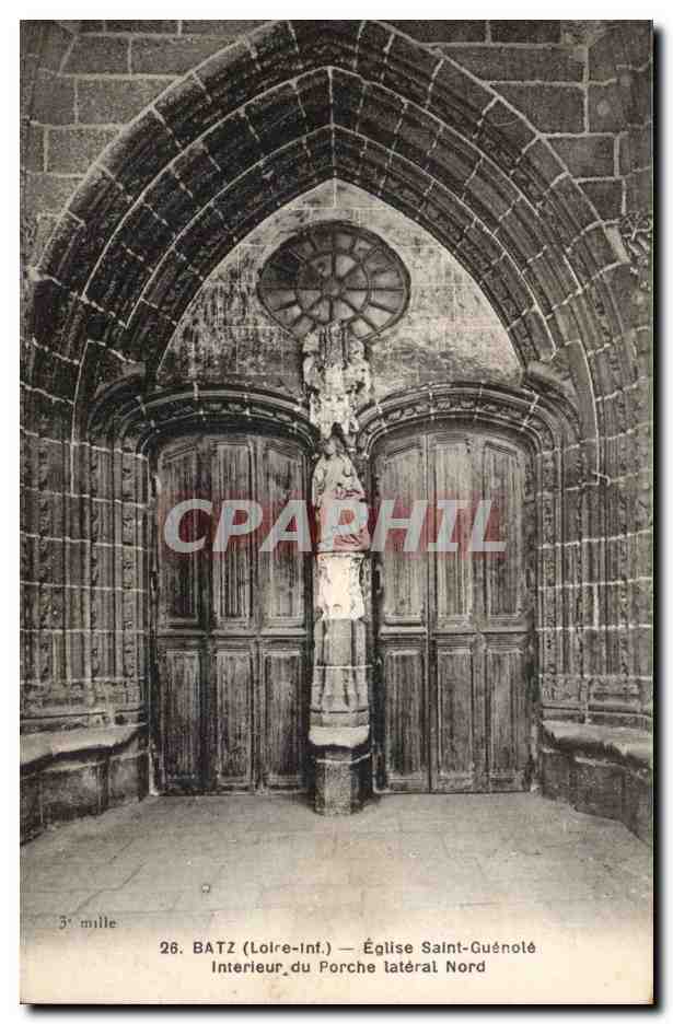 Batz CPA Eglsie sAint Guenole interieur du porche lateral nord