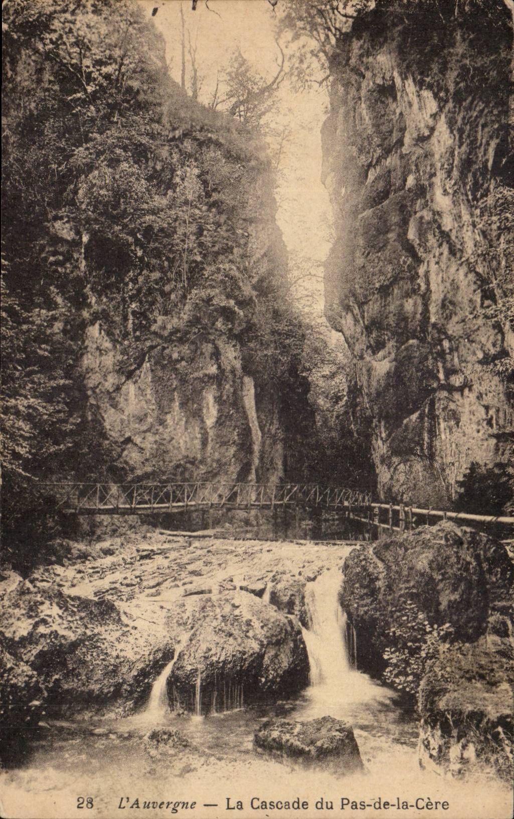 L'Auvergne — La Cascade du Pas-de-la-Cère — n°28