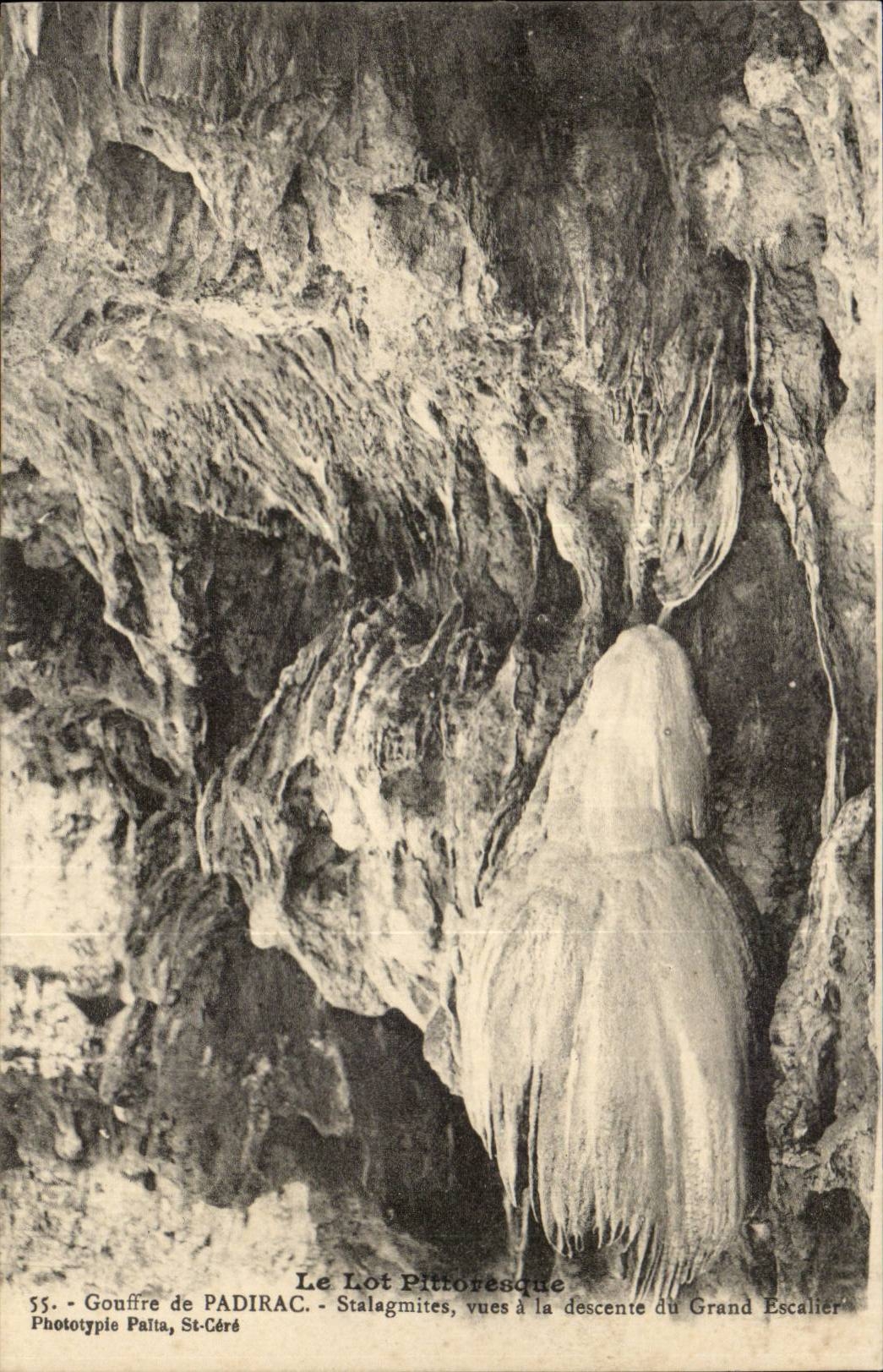 Gouffre de PADIRAC - Stalagmites vues à la descente du Grand Escalier — Phototype Paltia, St-Céré