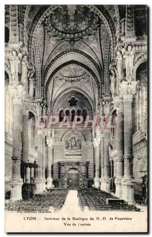 Lyon CPA Interieur de la basilique de ND de fourviere Vue de l'entree