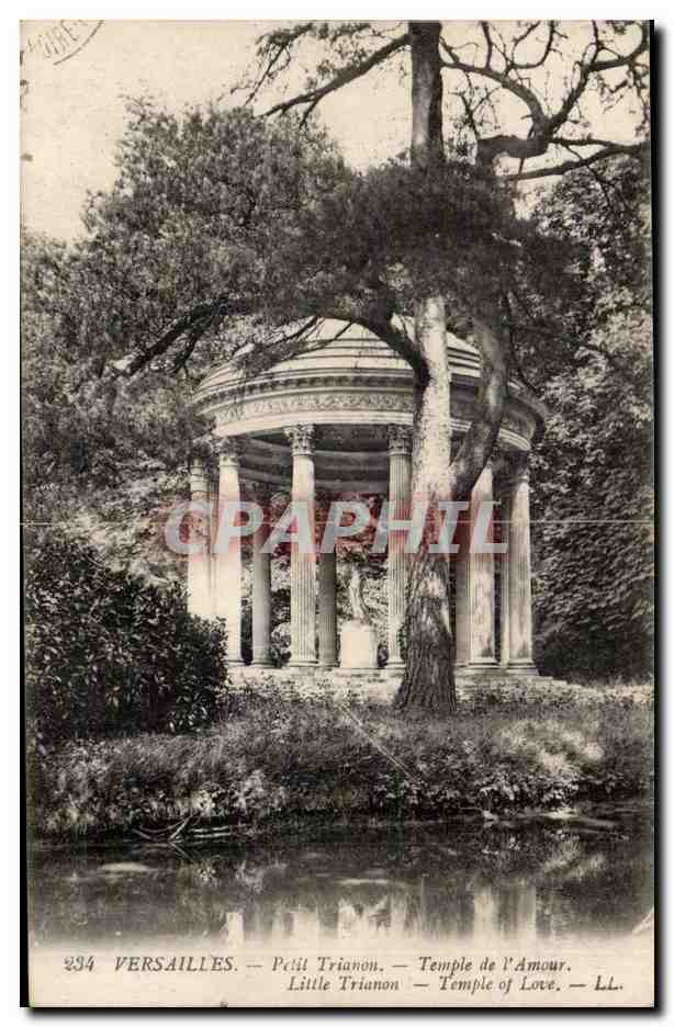 Versailles CPA PEtit Trianon Temple de l'amour