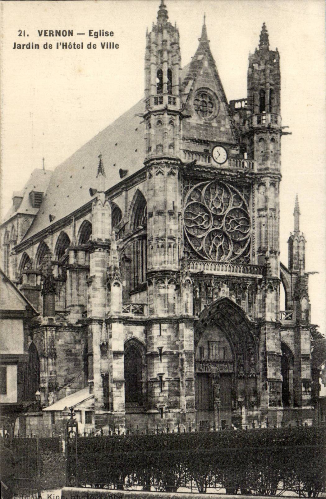 Vernon CPA Eglise Jardin de l'hotel de ville