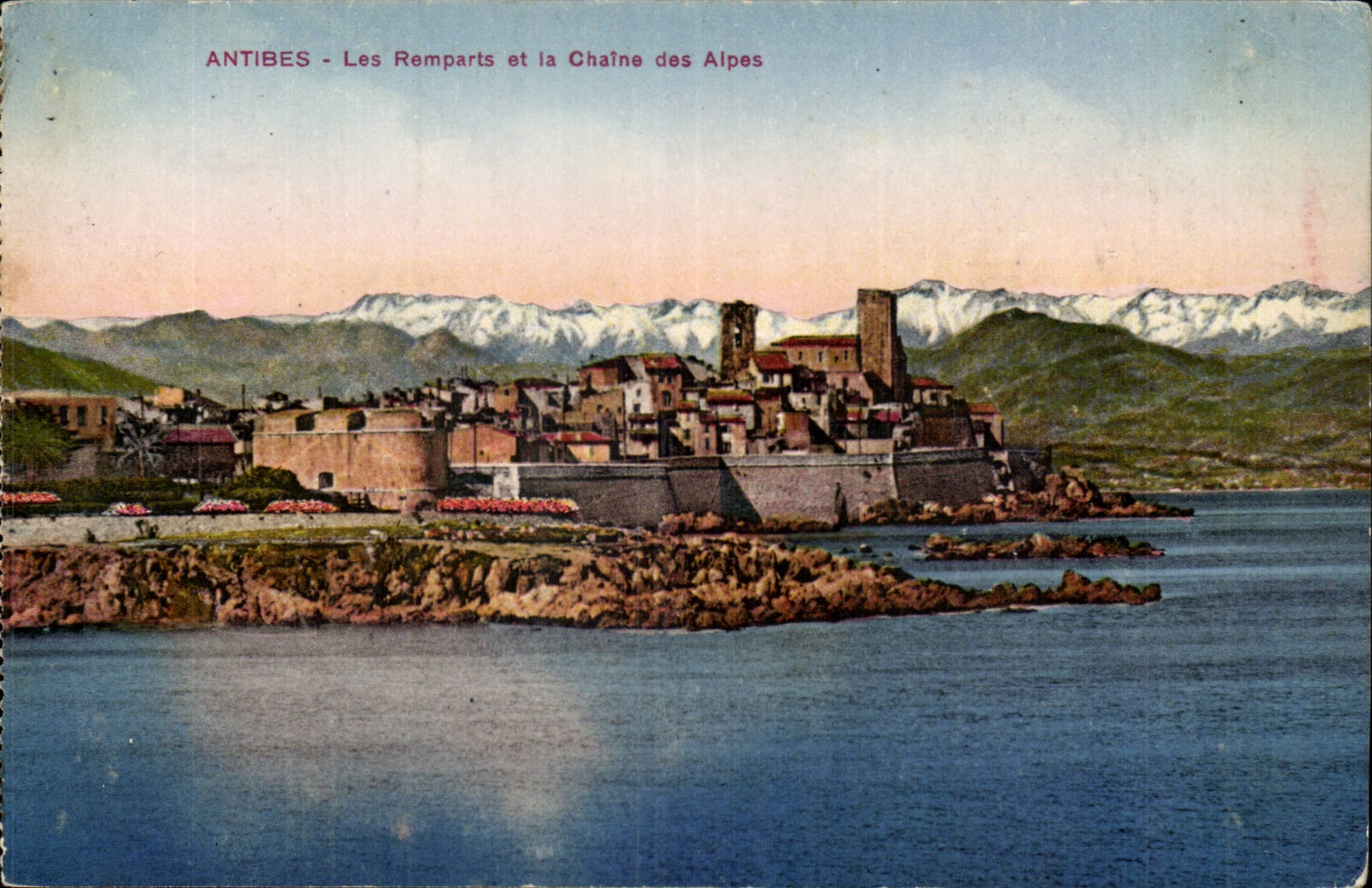 Antibes - Les Remparts et la Chaîne des Alpes — éditeur inconnu, n° de série non visible