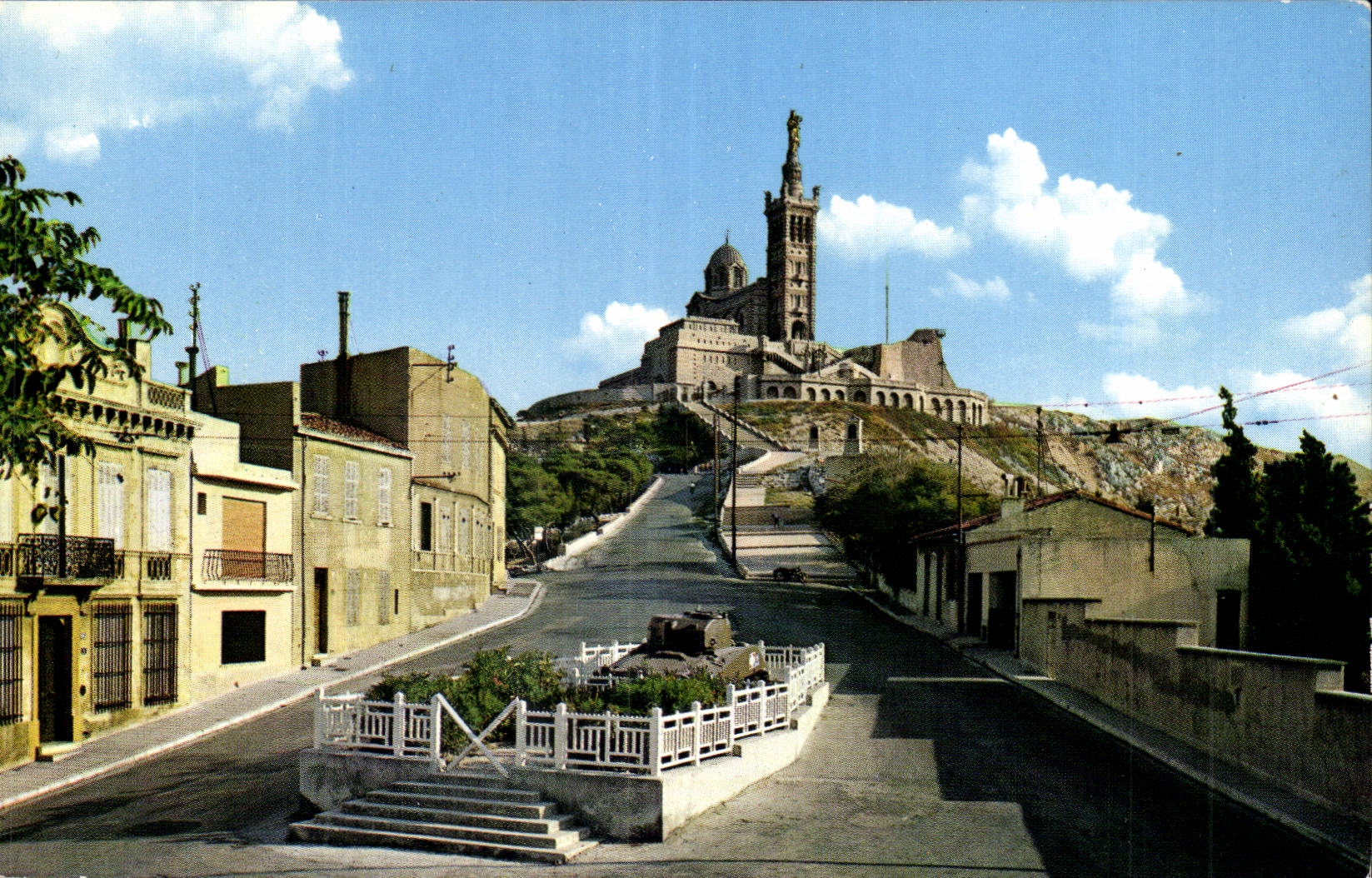 Marseille - Basilique Notre dame de la Garde - CPA 