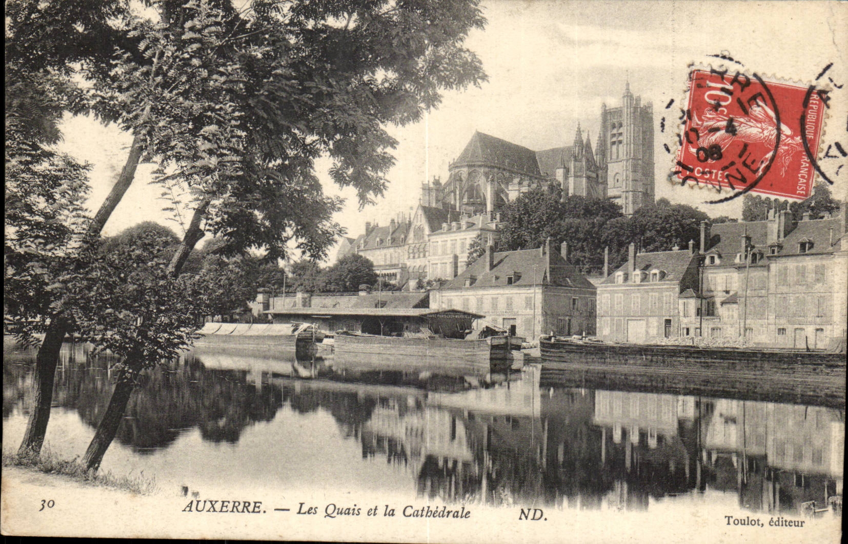 Auxerre - Les Quais de la Cathedrale - CPA 