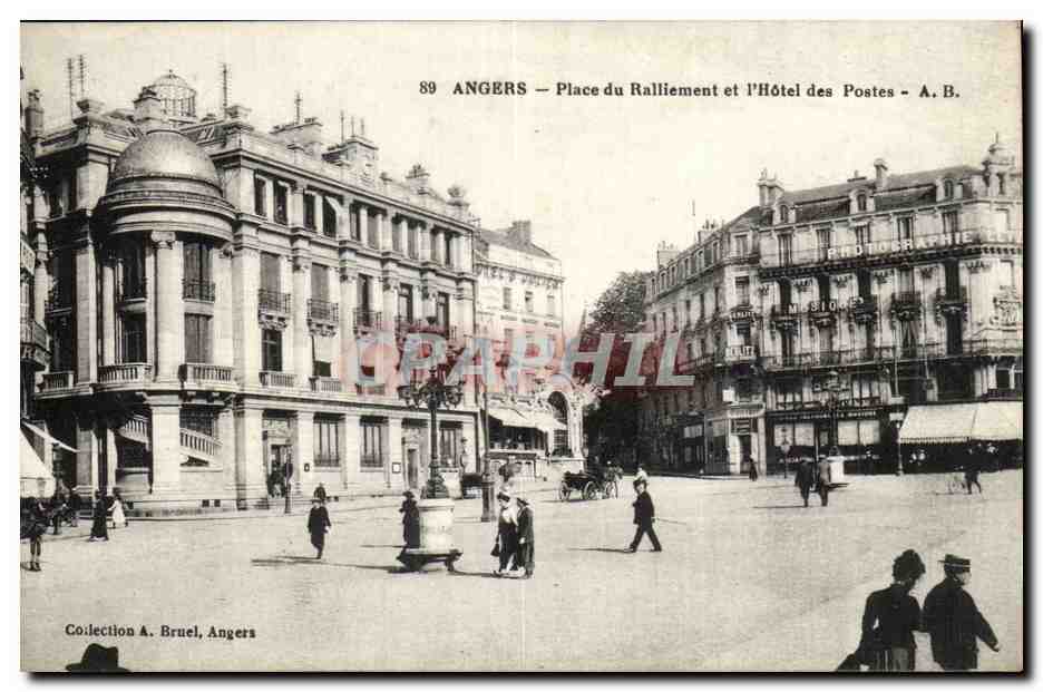 Angers - Place du Railiement et L'Hotel des Postes - CPA 