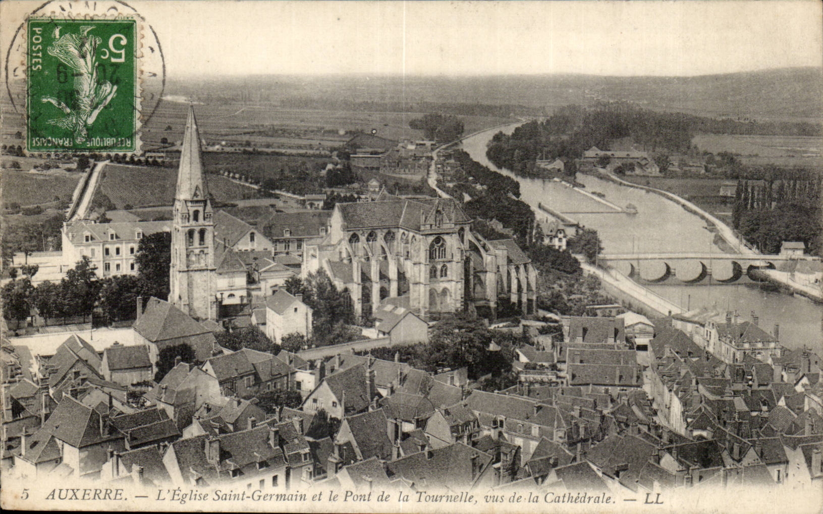 Auxerre - Eglise Saint germaine et le Pont de la Tournele vers de la Cathedrale - CPA 