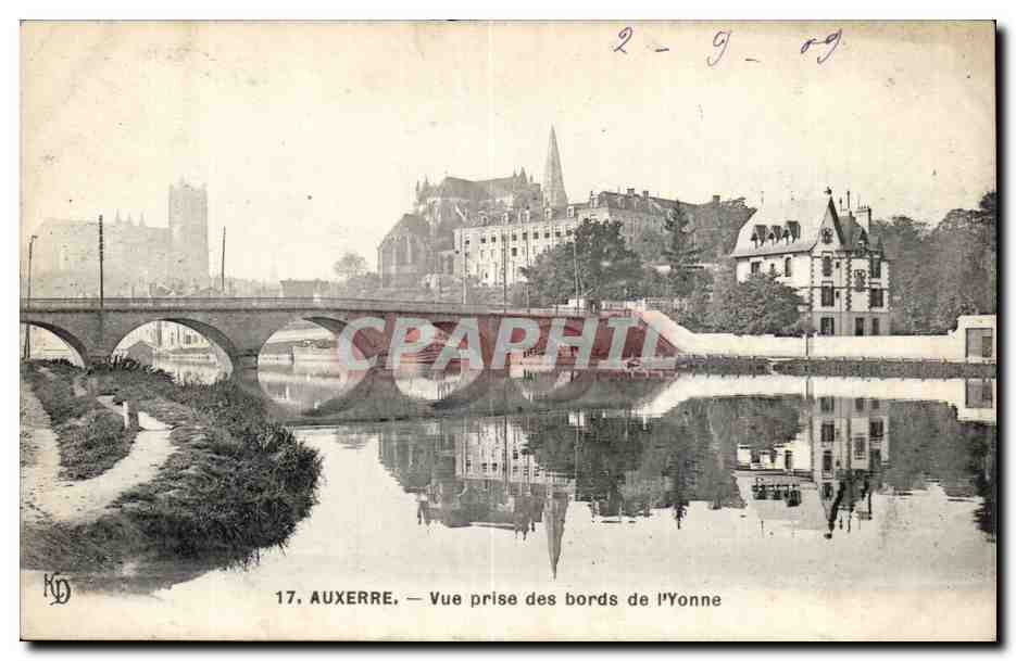 Auxerre - Vue Prise des bords de l'Yonne - CPA 