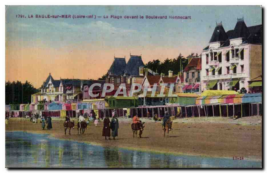 La Baule sur Mer CPA la plage devant le boulevard Hennecart (ane donkey mule)