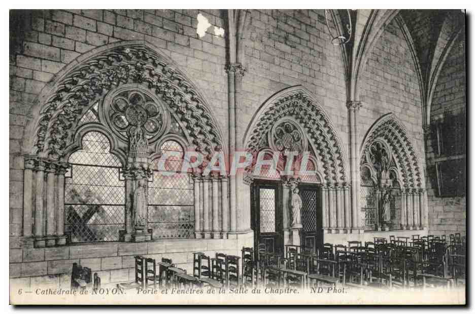 Cathédrale de NOYON — Porte et Fenêtres de la Salle du Chapitre — ND Phot.