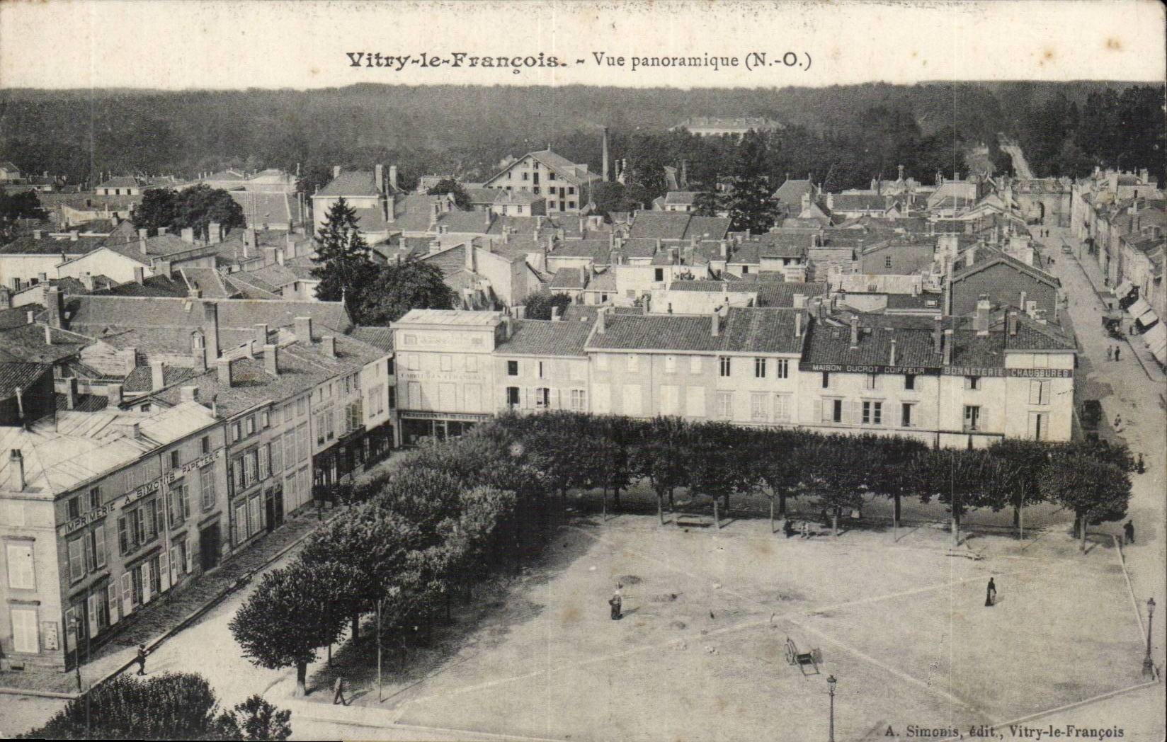 Vitry le Francois CPA Vue panoramique