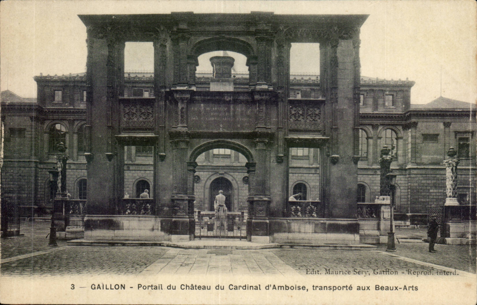 Gaillon CPA Portail du chateau du cardinal d'Amboise transporte aux Beaux Arts