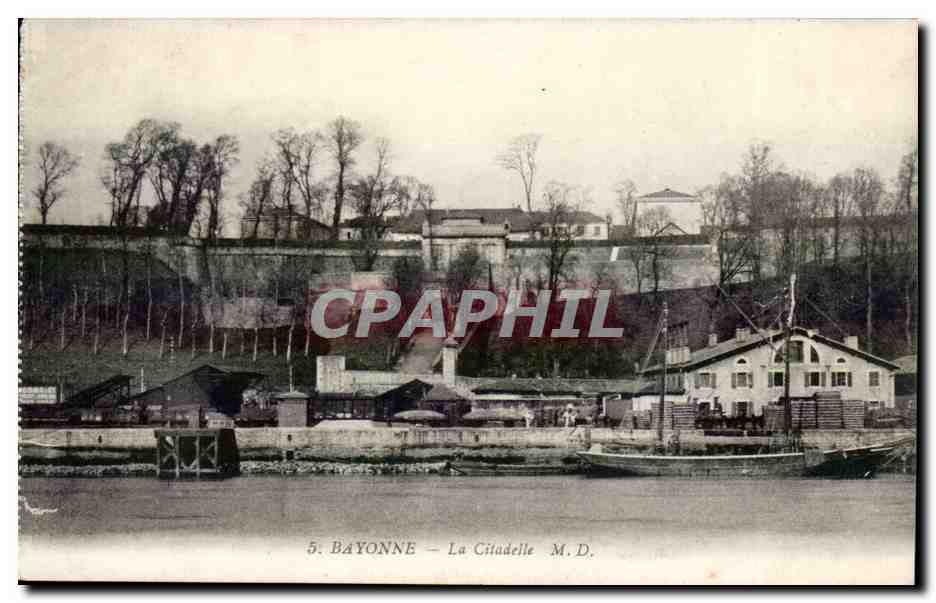 Bayonne — La Citadelle — M.D.