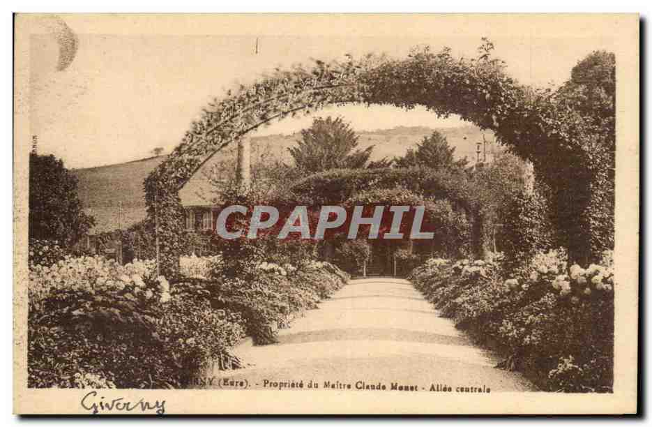 Giverny (Eure) - Propriété du Maître Claude Monet - Allée centrale