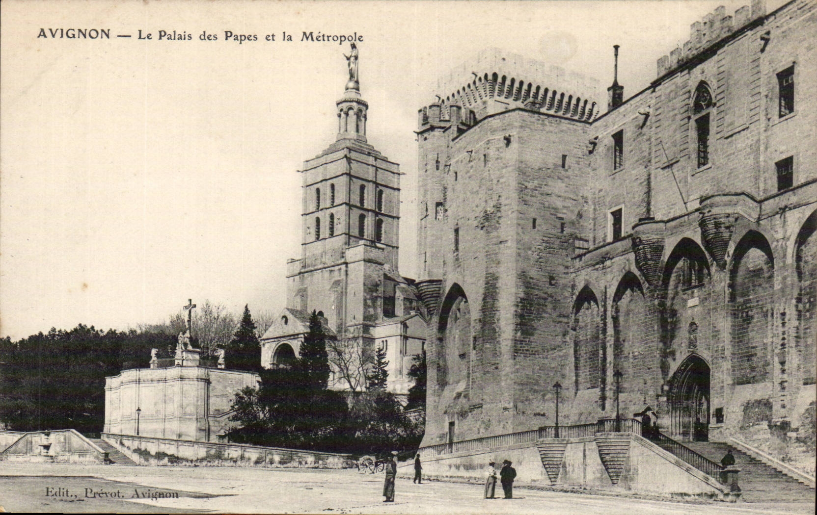 Avignon CPA Le palais des papes et la metropole