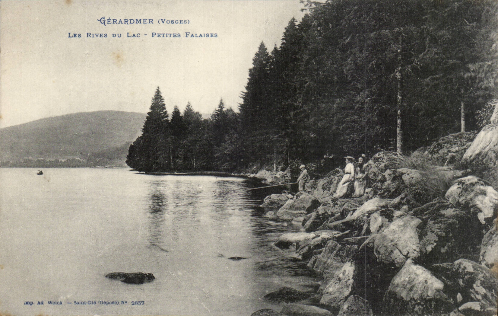 Gerardmer CPA Les rives du lac Petites falaises (pecheur)