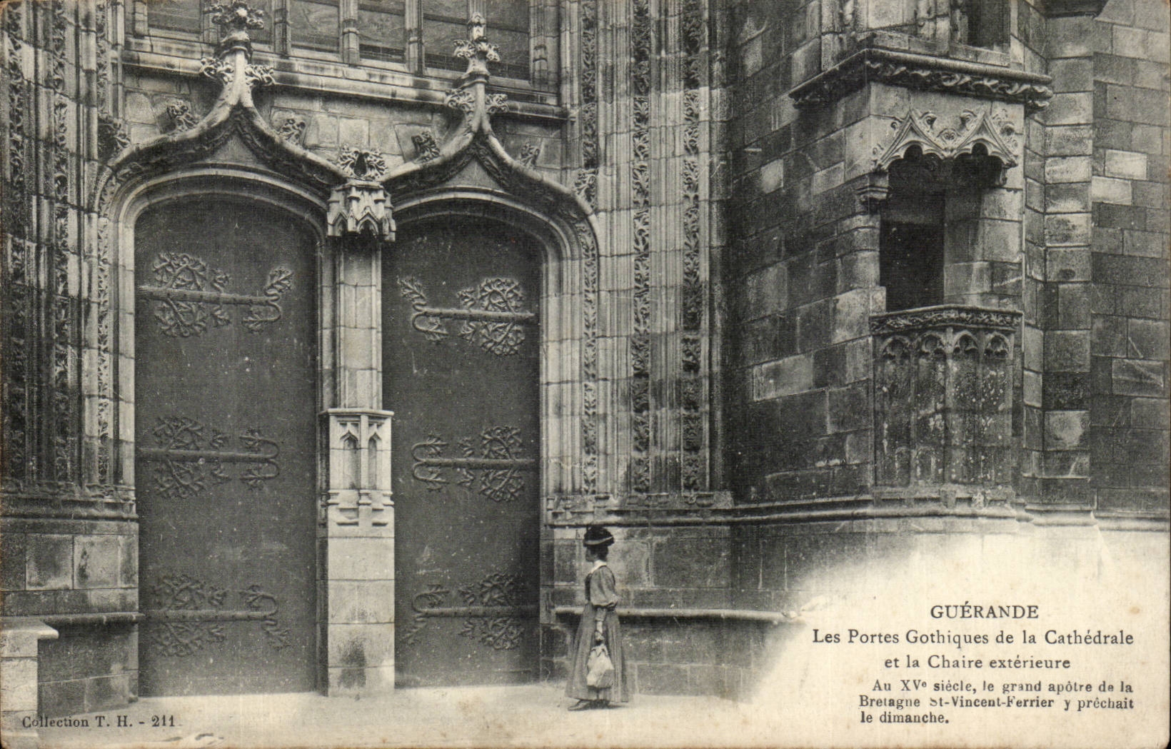 Guerande CPA Les portes gothiques de la cathedrale et la chaire exterieure