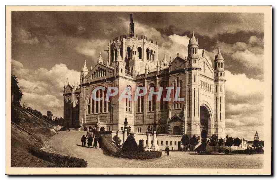 CPA Lisieux Basilique Vue laterale en 1938