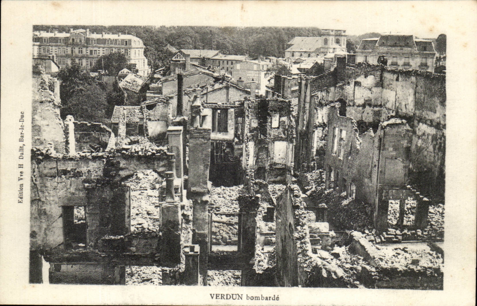Verdun bombardé — vue aérienne des ruines — Édition H. Dallt, Bar-le-Duc