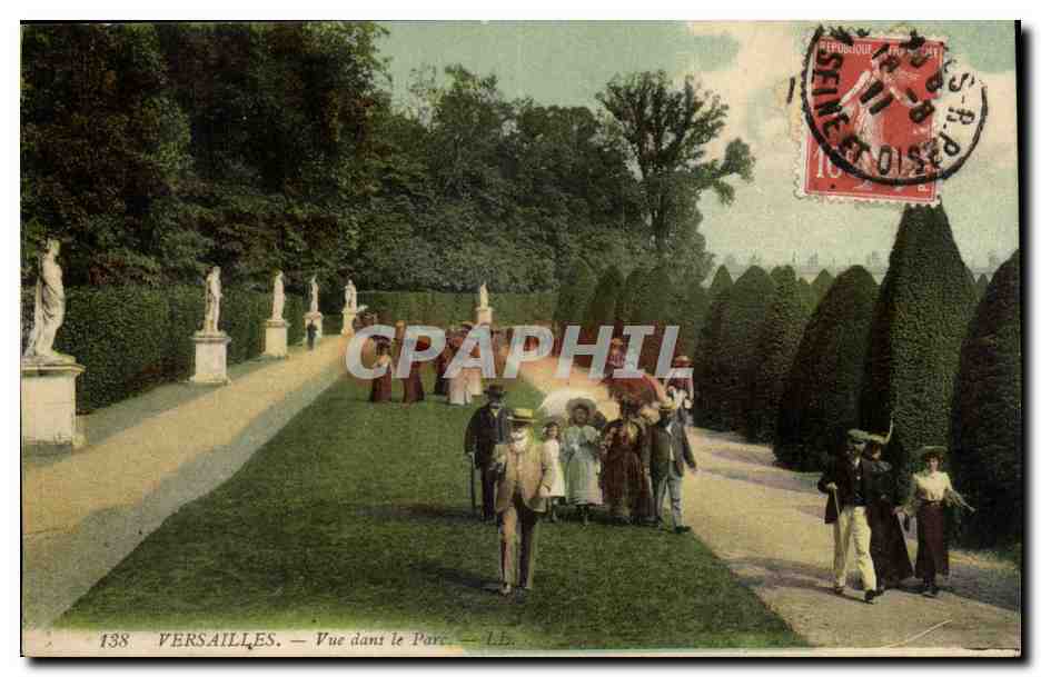 Versailles CPA Vue dans le parc