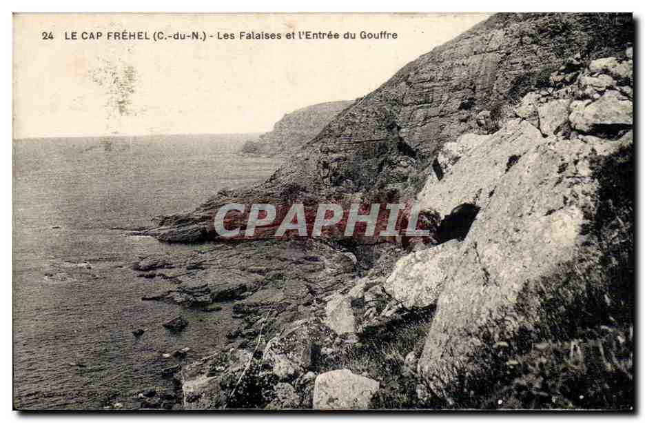 Le Cap Fréhel (C.-du-N.) — Les Falaises et l'Entrée du Gouffre — n°24