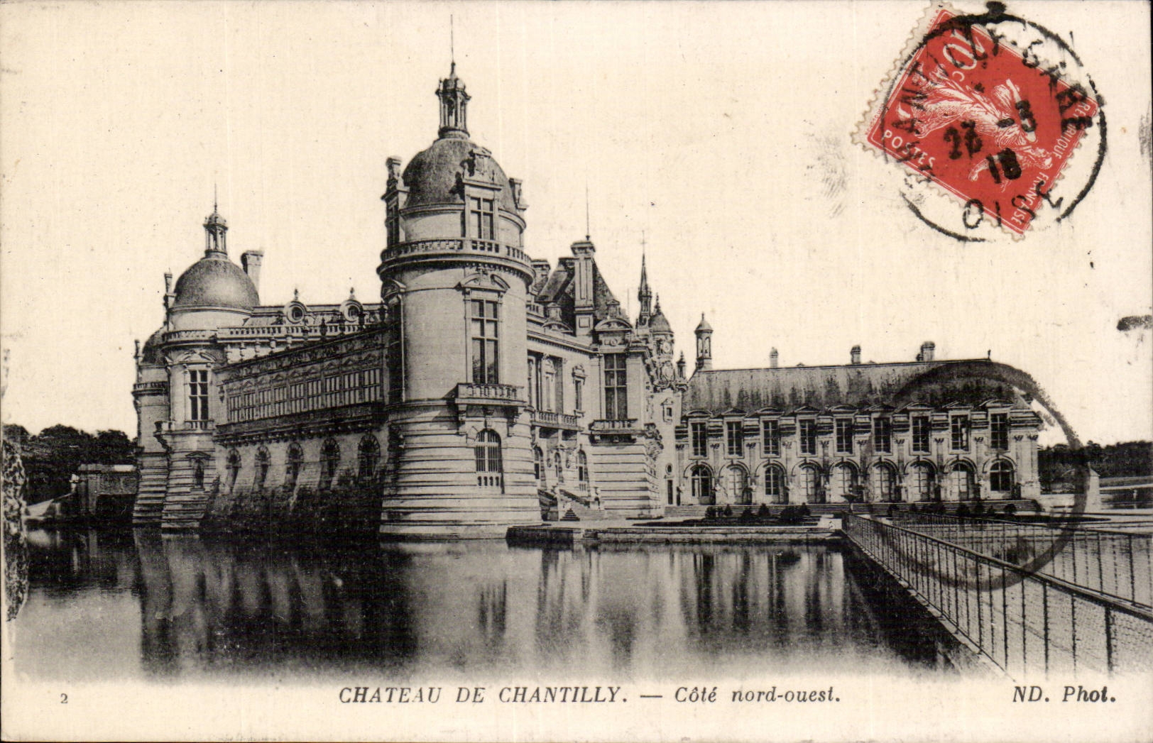 Château de Chantilly — Côté nord-ouest. — ND. Phot.