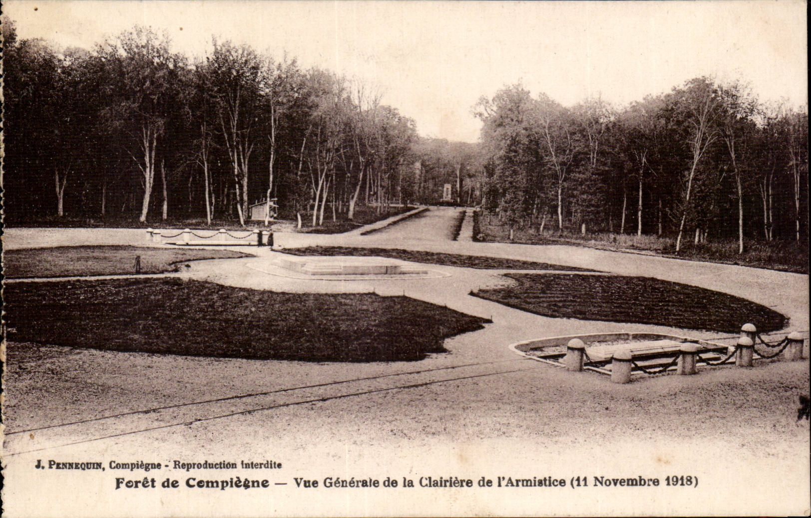 CPA Foret de Compiegne Vue generale de la clairiere de l'armistice (11 novembre 1918)