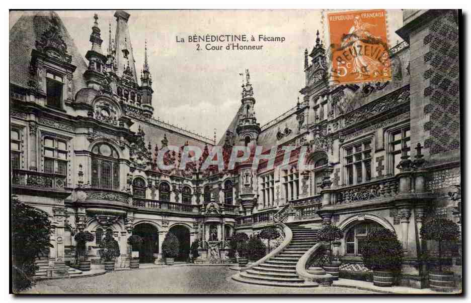 Fecamp - Le Benectine - Cour D'Honneur - CPA 