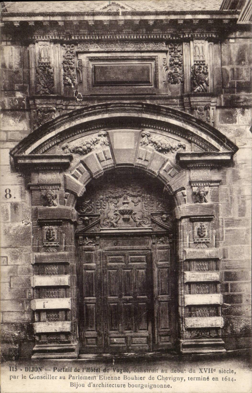 Dijon - Portail de l'Hotel de Vogue - CPA 