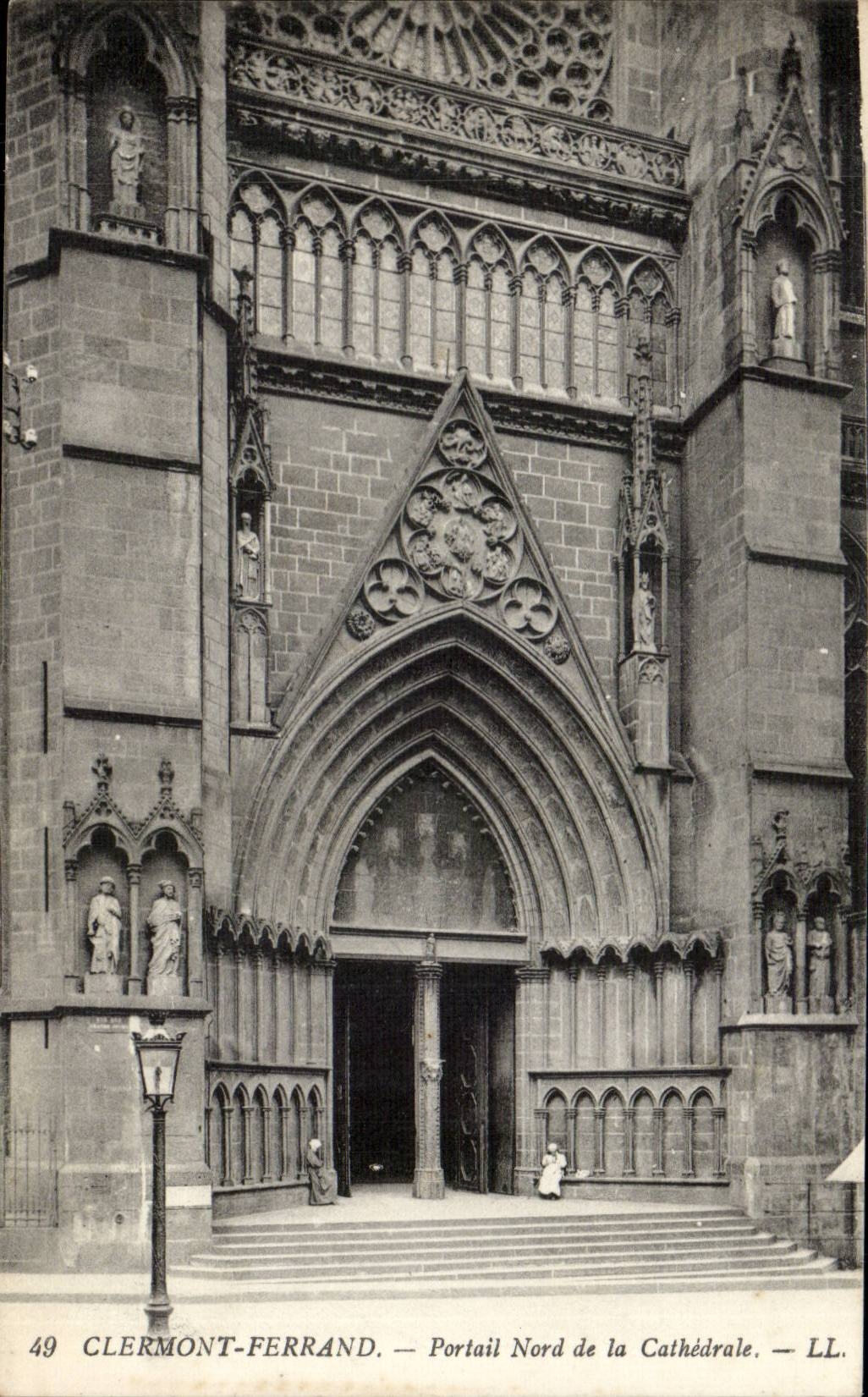 Clermont-Ferrand — Portail Nord de la Cathédrale — LL. n°49