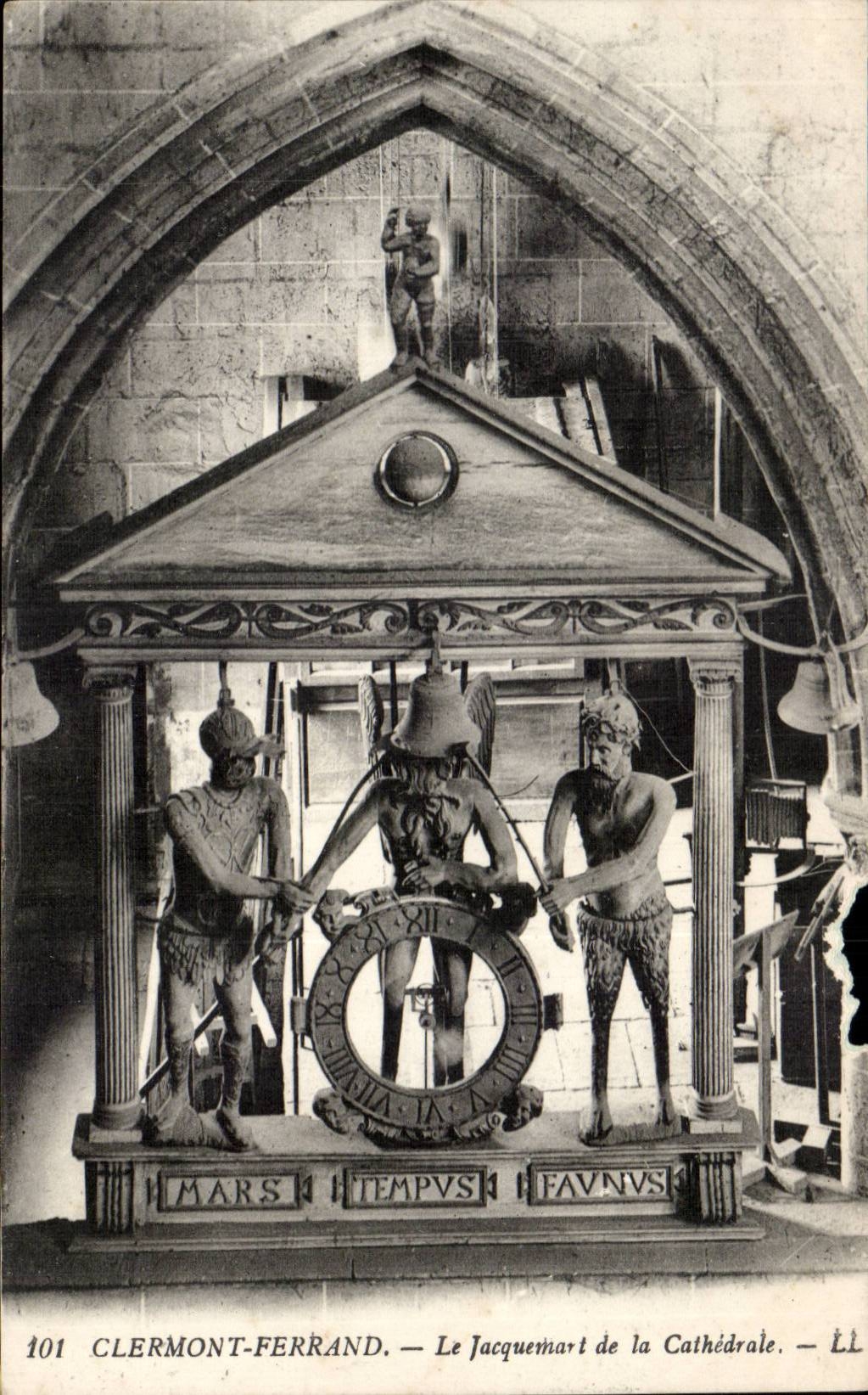 Clermont Ferrand CPA Le Jacquemart de la cathedrale