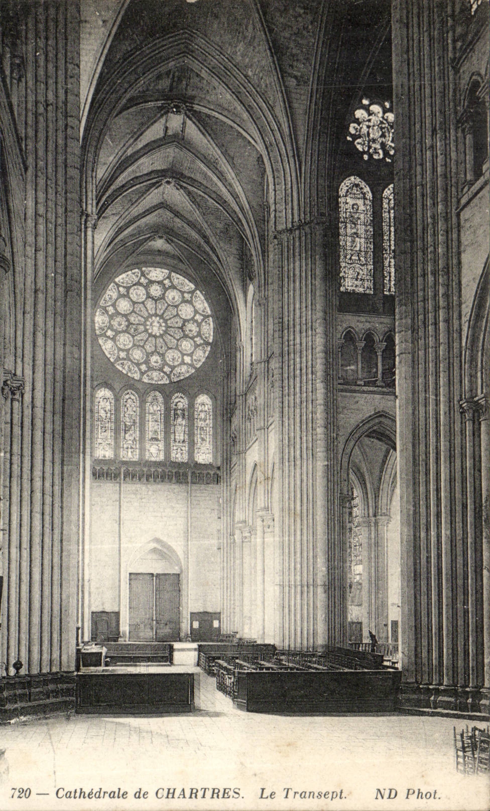 Chartres CPA CAthedrale Transept