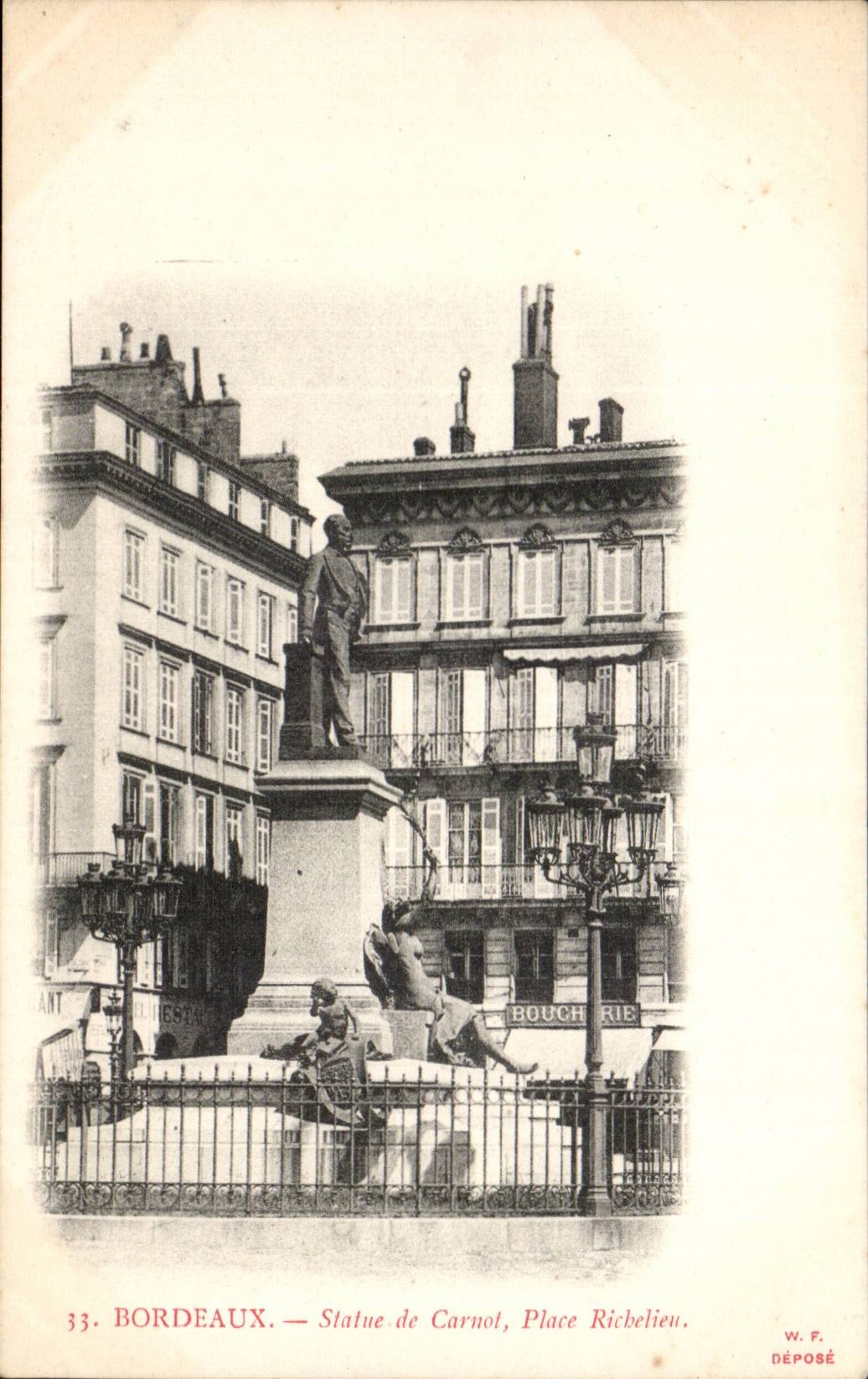 Bordeaux CPA Statue de CArnot place Richelieu