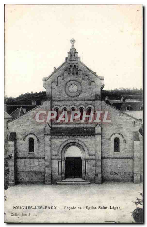 Pougues les Eaux CPA Facade de l'eglise Saint Leger