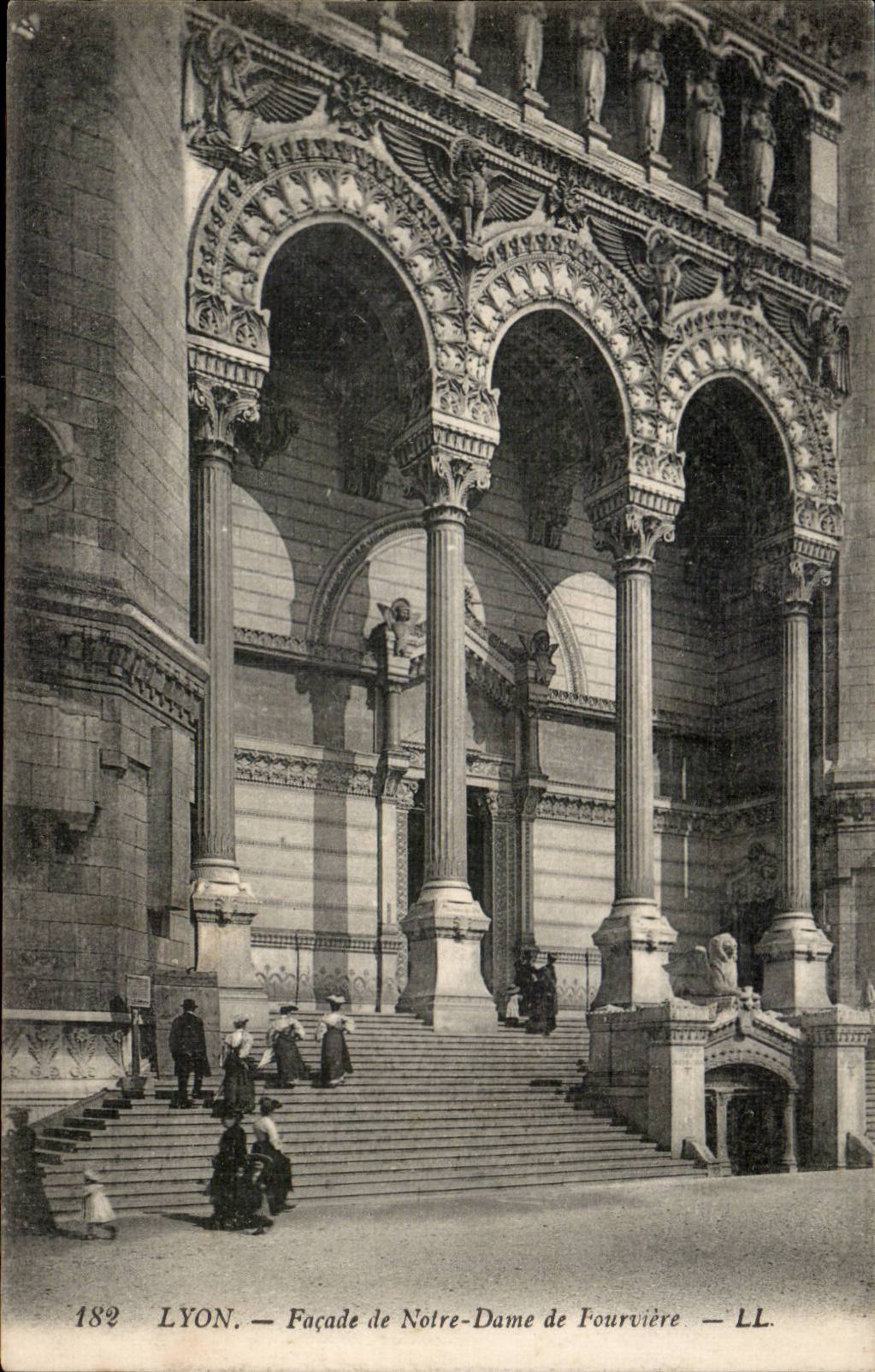 Lyon CPA FAcade de Notre DAme de Fourviere