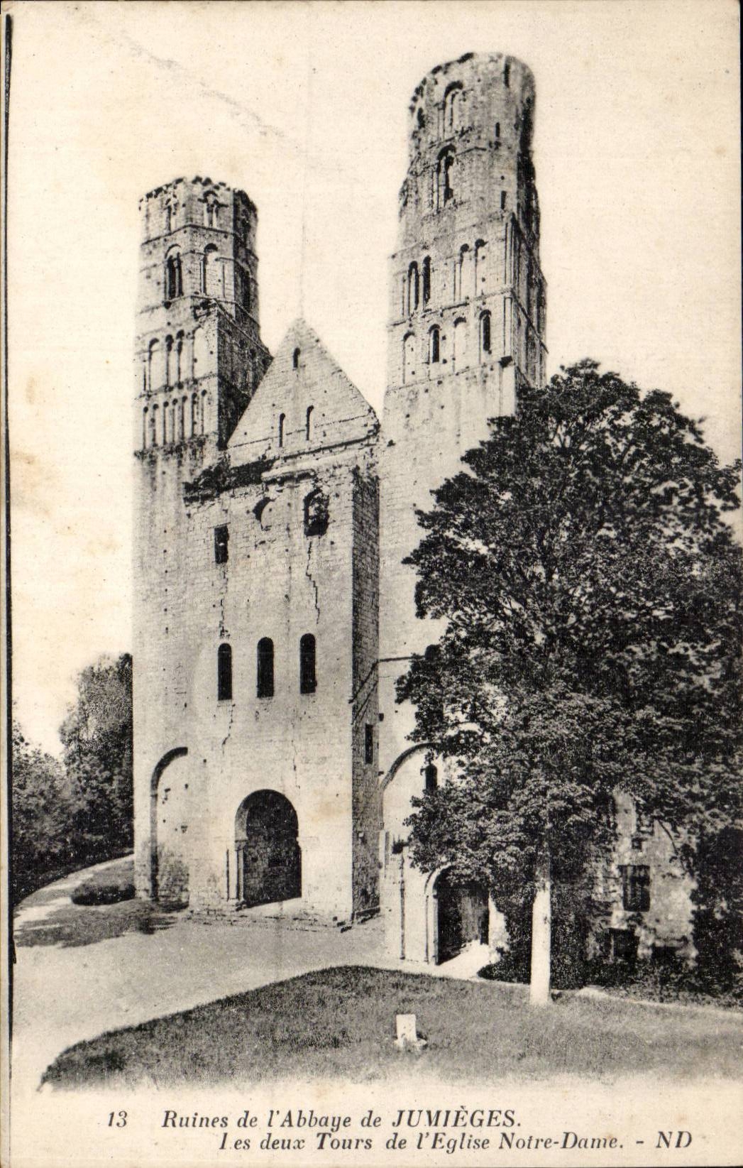 Ruines de l'Abbaye de Jumièges — Les deux Tours de l'Église Notre-Dame — ND